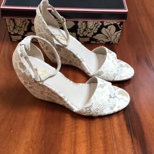 Seychelles white lace wedges sz 8.5 Easter